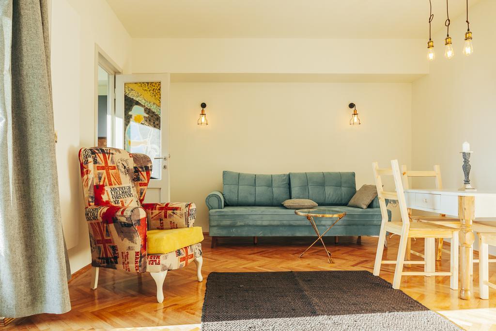 Artsy Old Town Apartment 부쿠레슈티 외부 사진